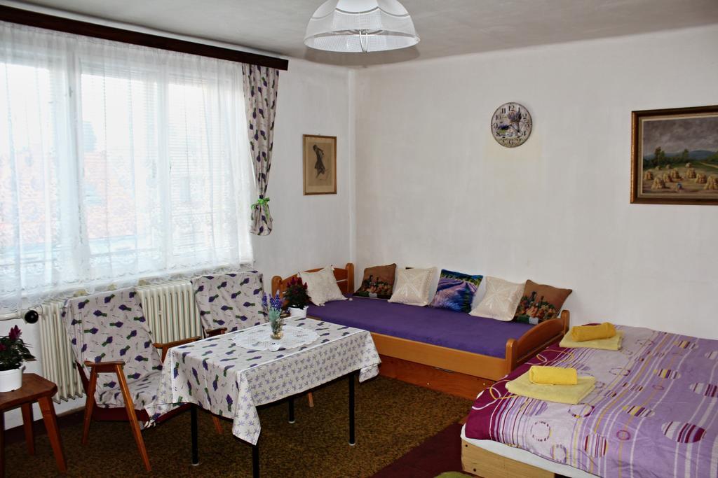 Apartment Telc Hradecka Exterior photo