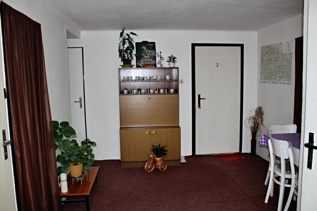 Apartment Telc Hradecka Exterior photo