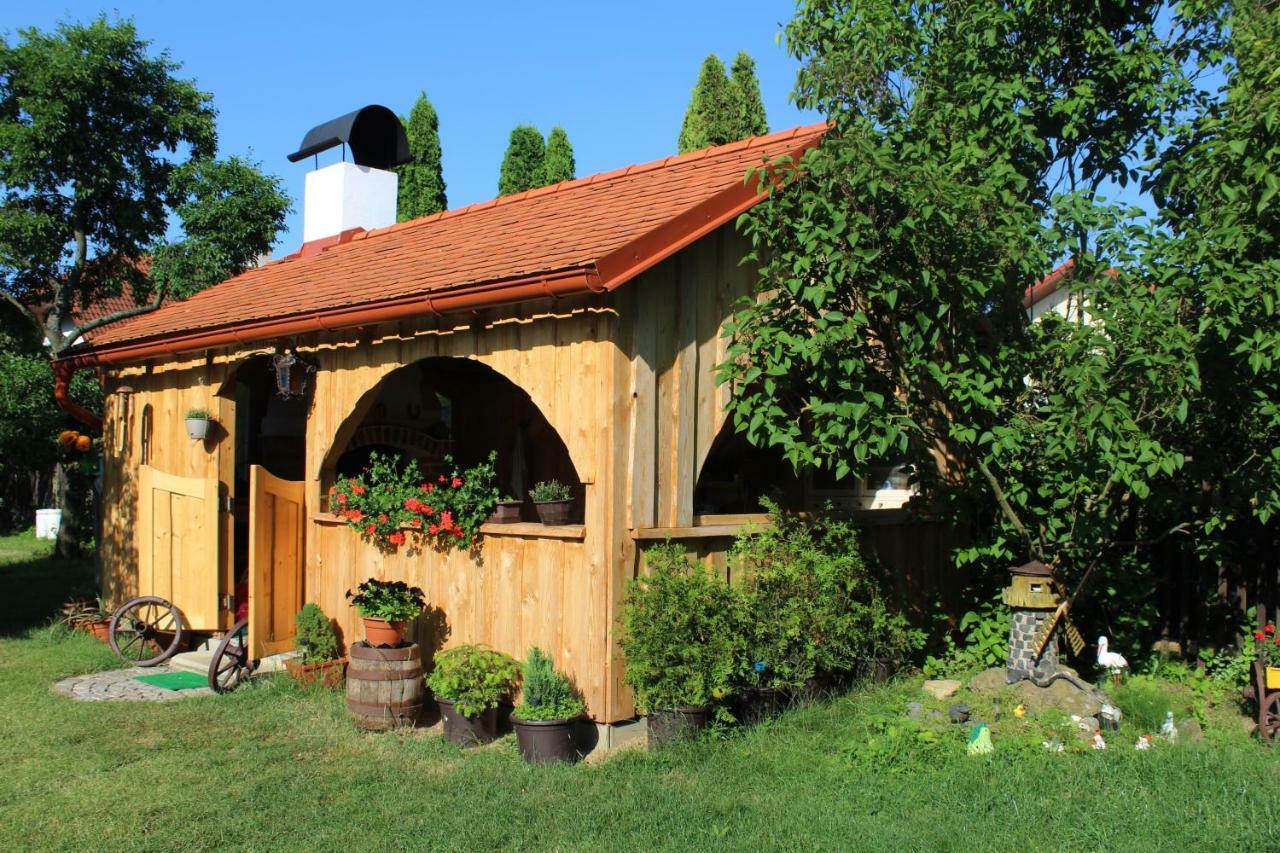 Apartment Telc Hradecka Exterior photo